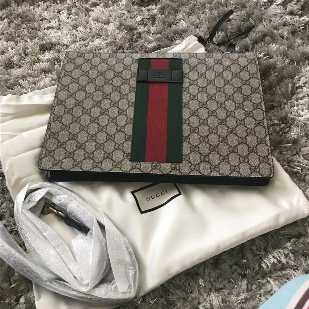SOLD.  Gucci Messenger